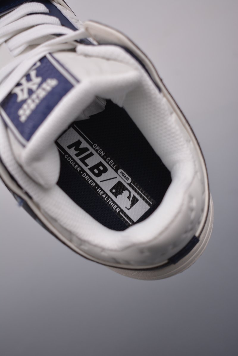 MLB Chunky Liner Basic 'New York Yankees' view