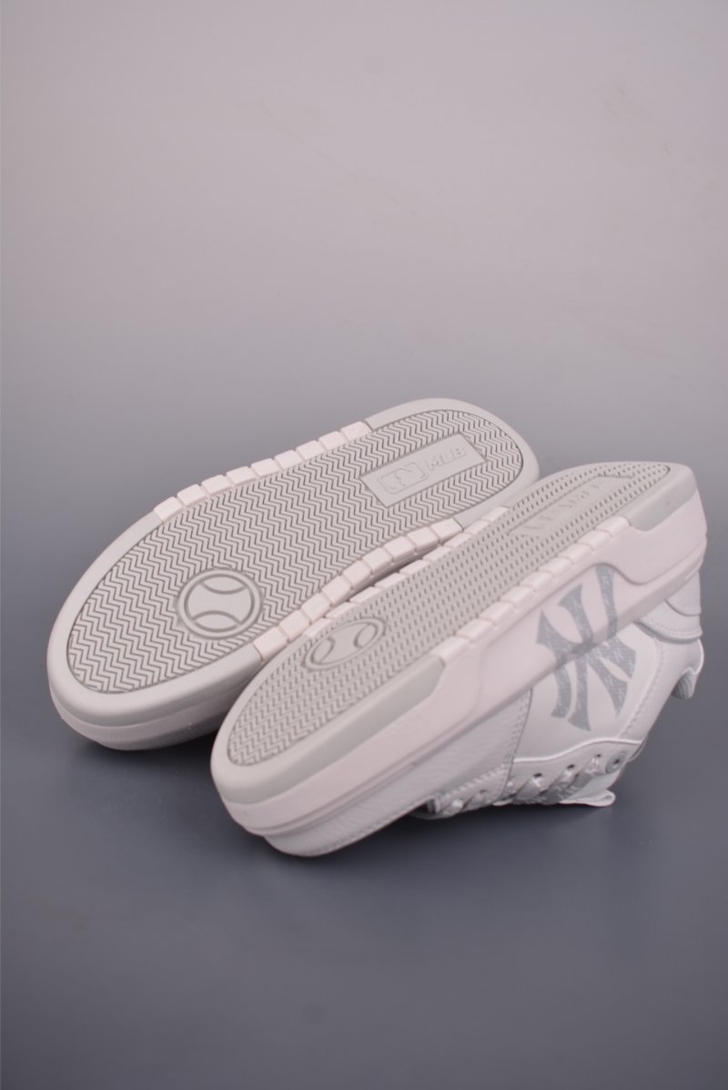 MLB Chunky Liner Denim Monogram view