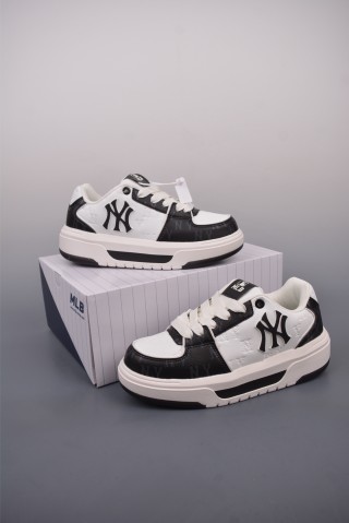MLB Chunky Liner Embo Monogram view 5
