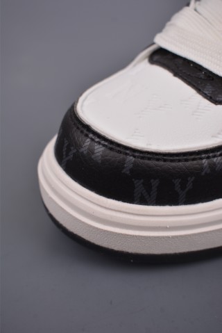 MLB Chunky Liner Embo Monogram view 6