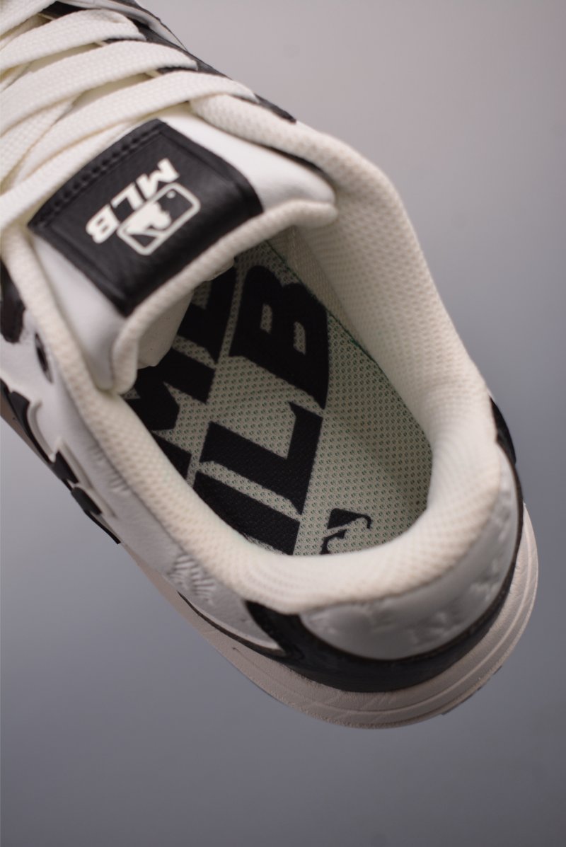 MLB Chunky Liner Embo Monogram view
