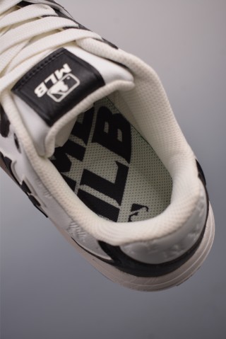 MLB Chunky Liner Embo Monogram view 9