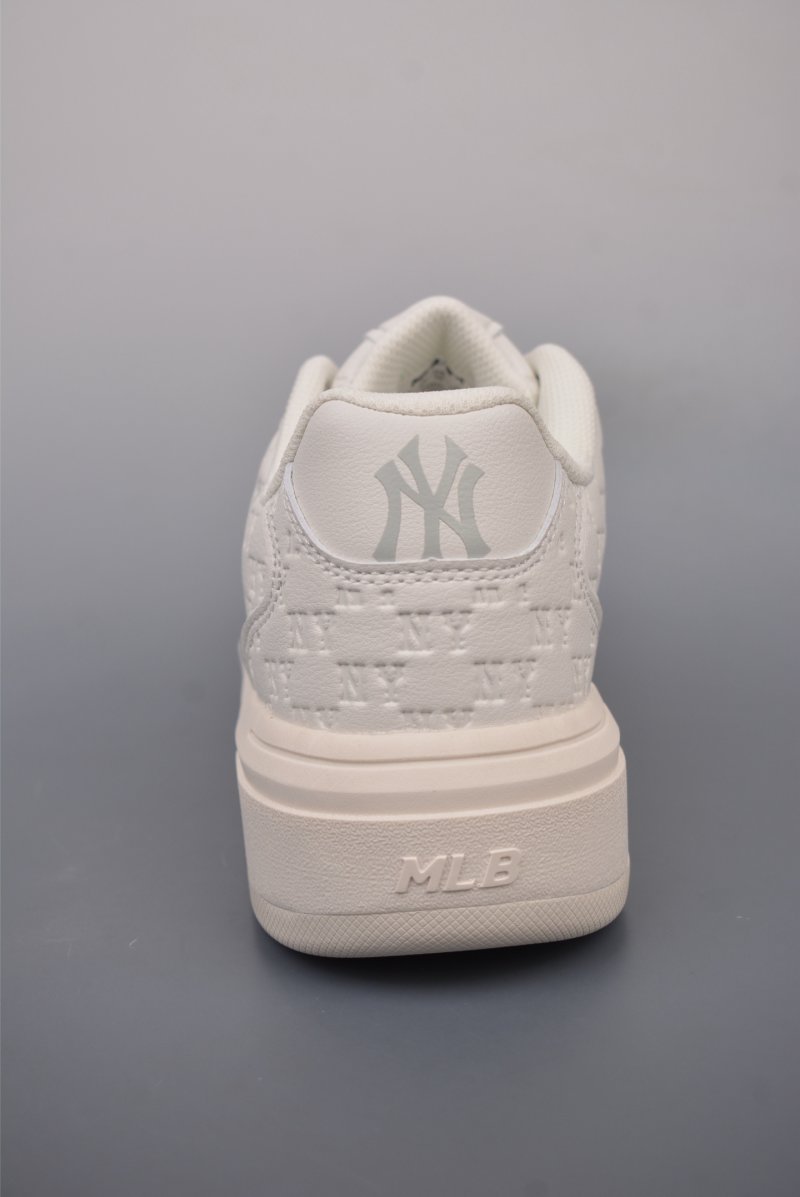 MLB Chunky Liner Embo Monogram view