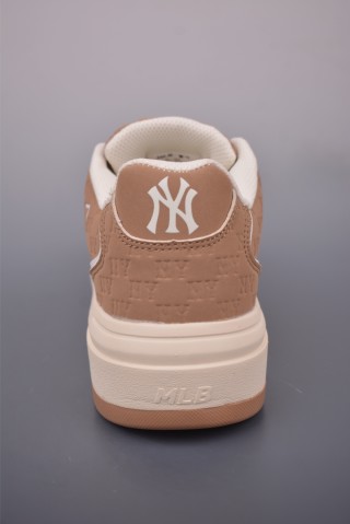 MLB Chunky Liner Embo Monogram view 4