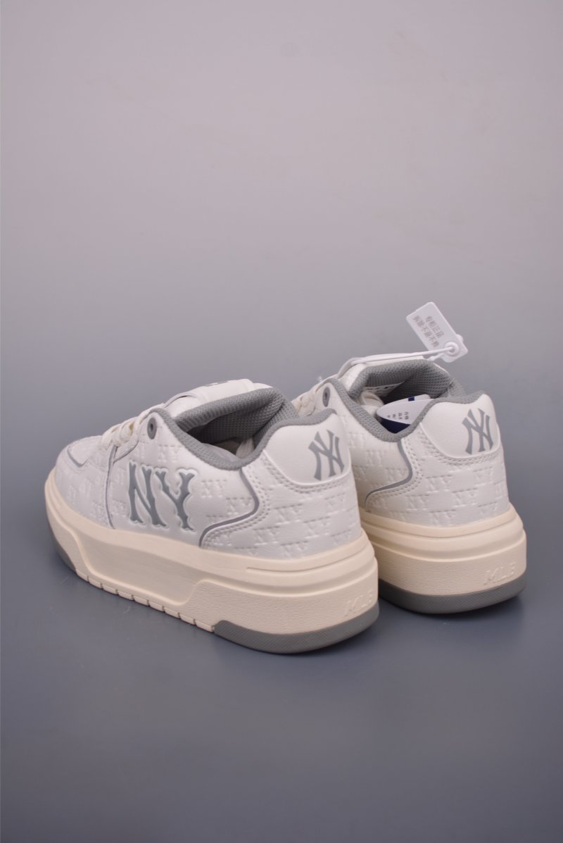 MLB Chunky Liner Embo Monogram view