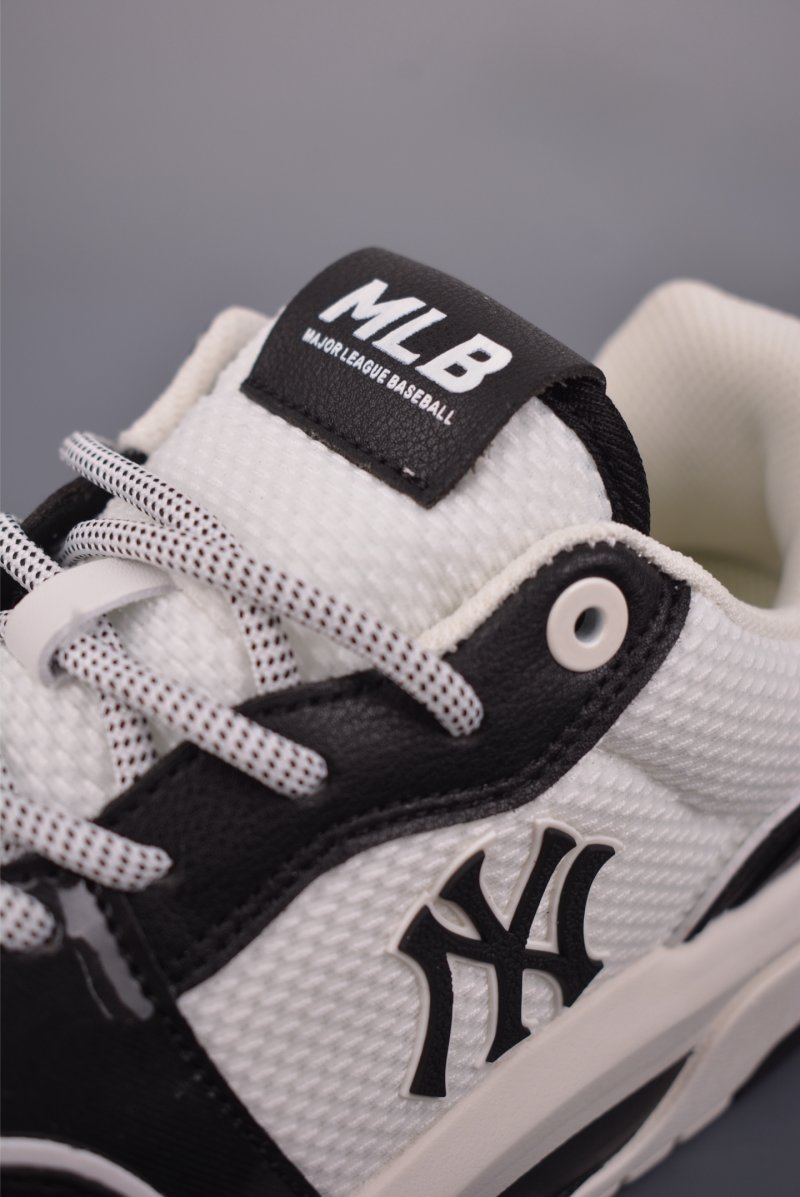 MLB Chunky Liner Fresh view