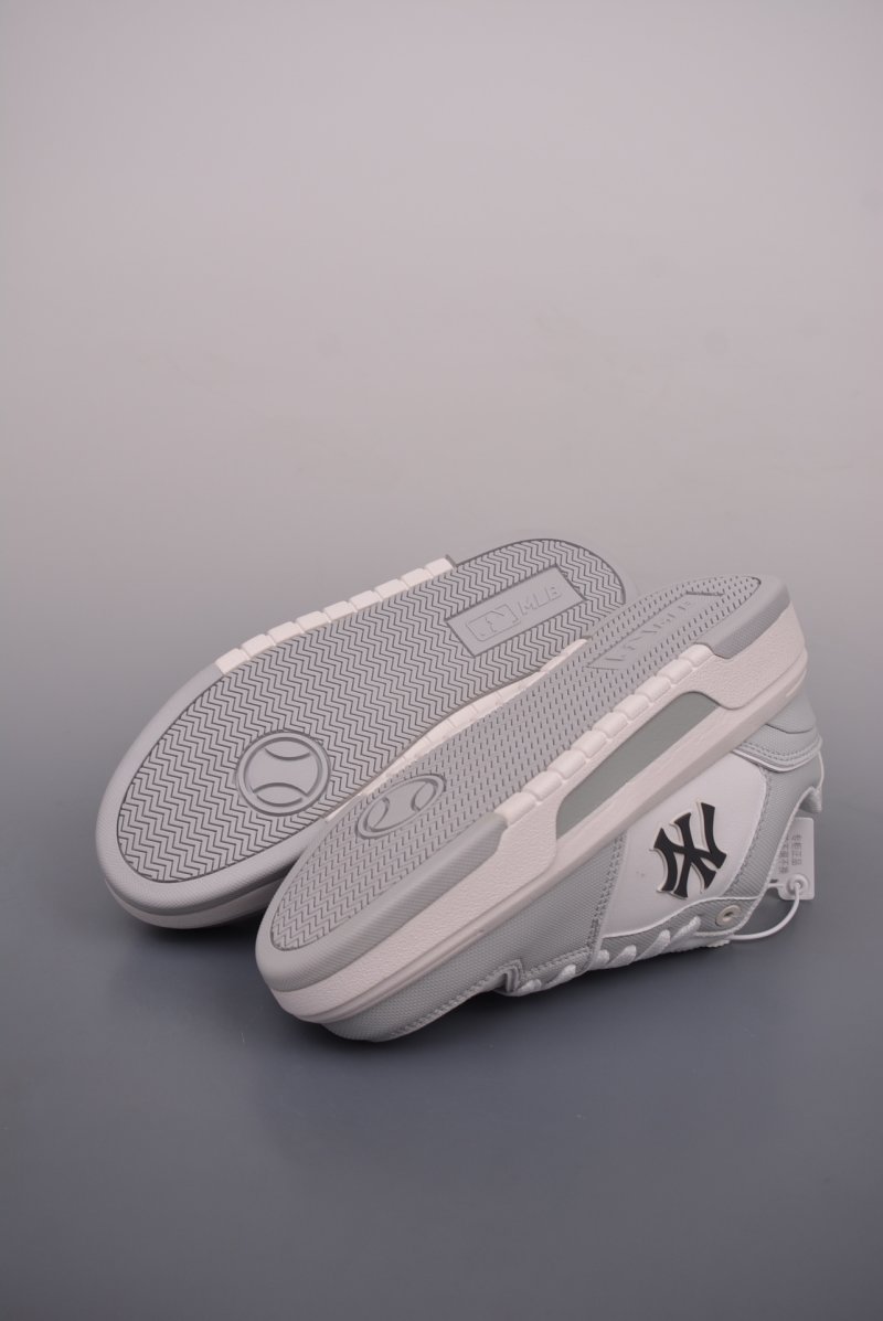 MLB Chunky Liner Hologram view