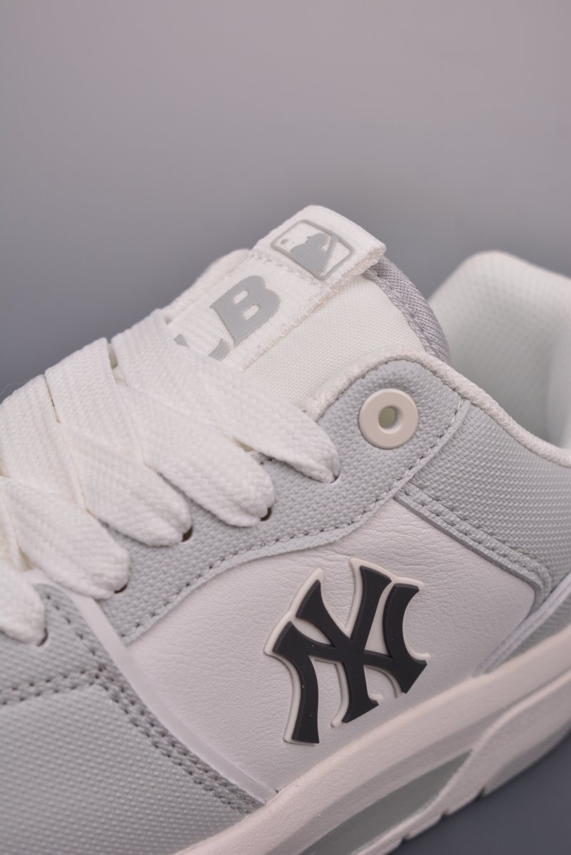 MLB Chunky Liner Hologram view