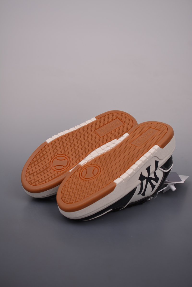 MLB Chunky Liner Hologram view