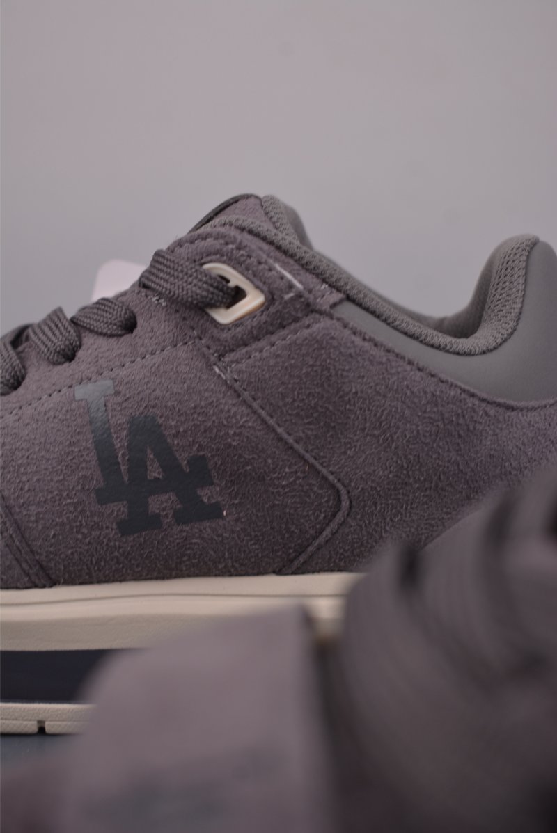 MLB Chunky Liner Mid Hairy view
