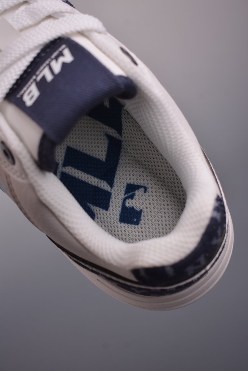 MLB Chunky Liner Pocket Monogram view