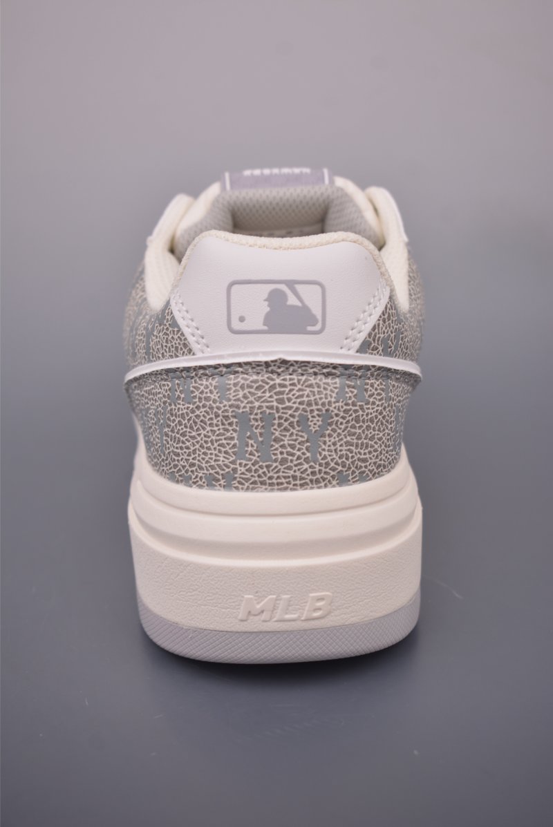MLB Chunky Liner Pocket Monogram view