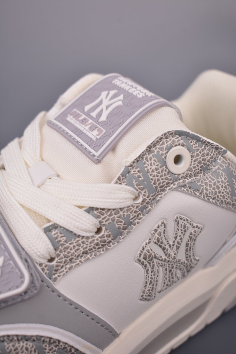 MLB Chunky Liner Pocket Monogram view