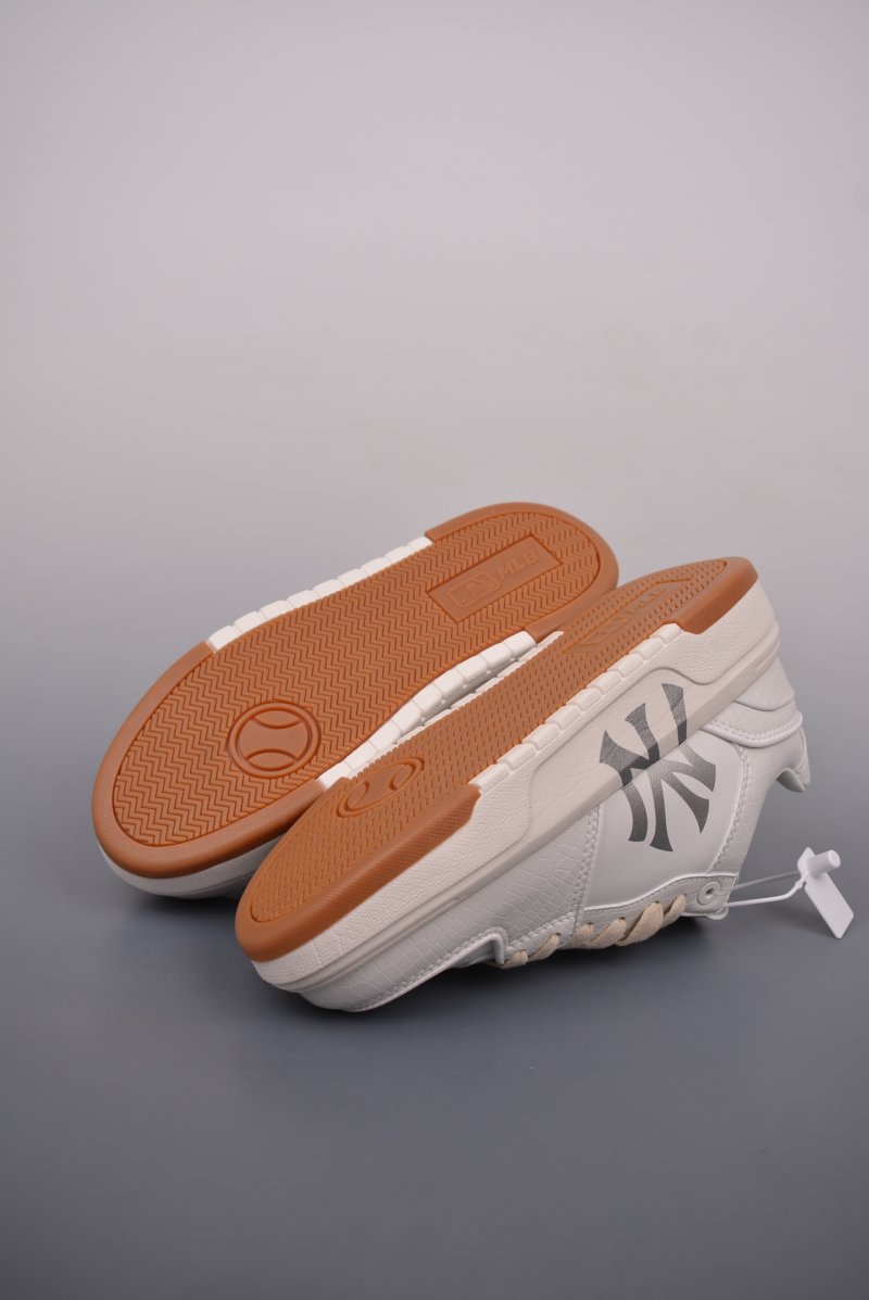 MLB Chunky Liner SL Saffiano view