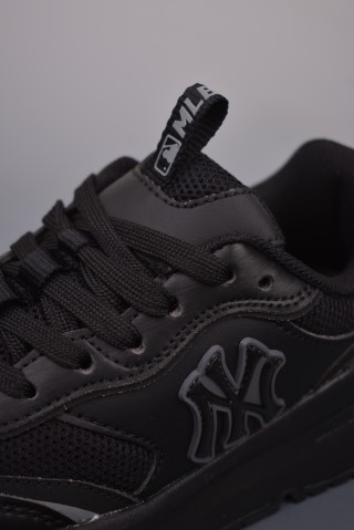 MLB Chunky Runner Denim Monogram view 7