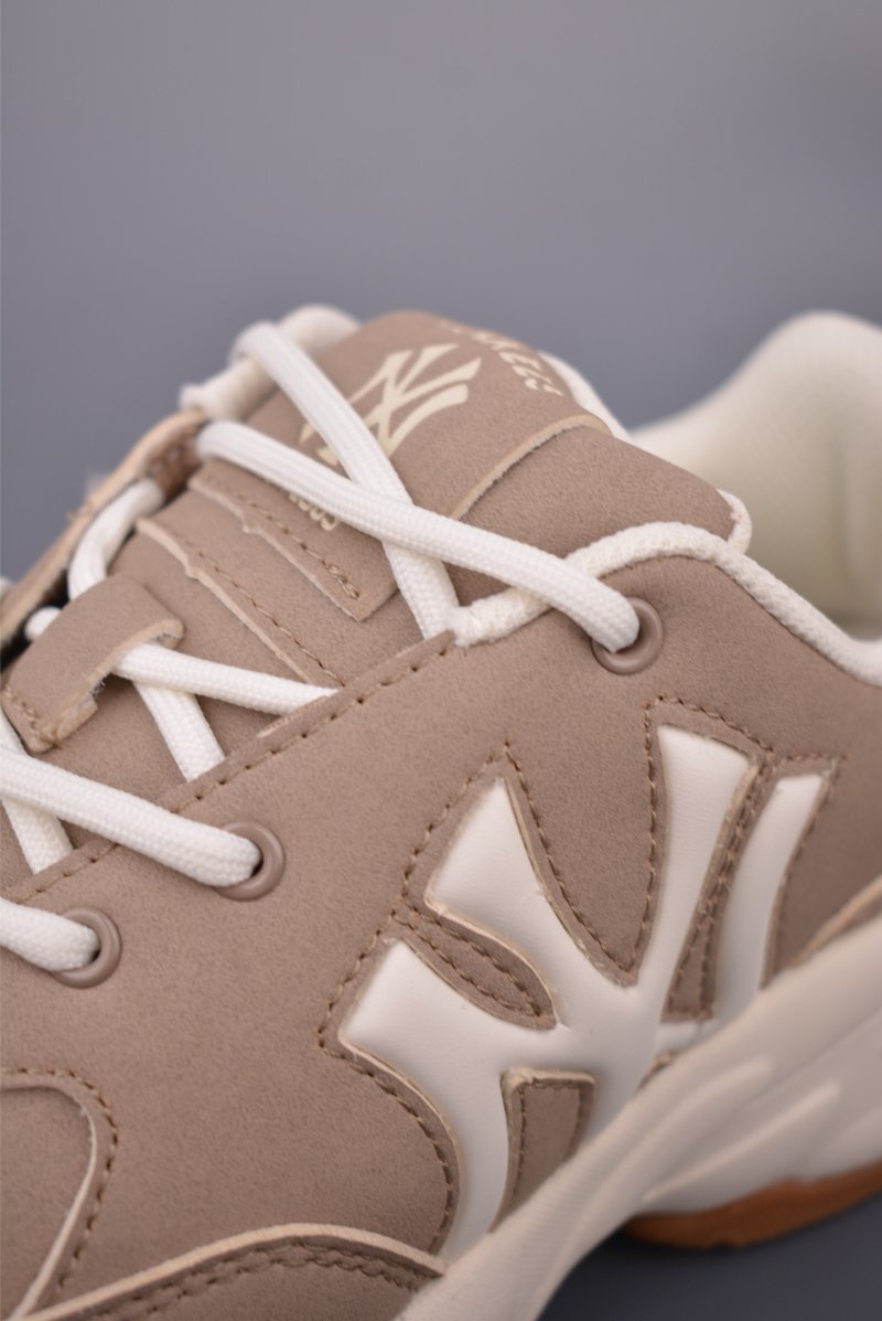 MLB Chunky Vintage Window view