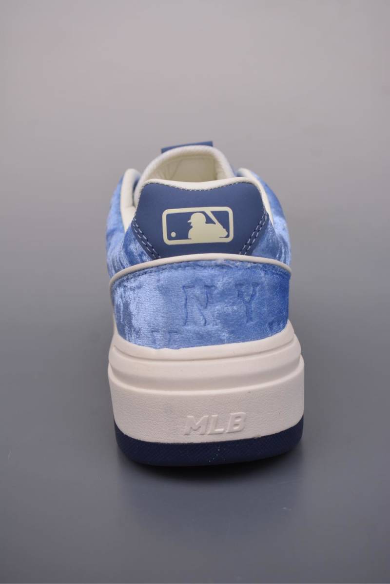 MLB Chunky Window Velvet Monogram view