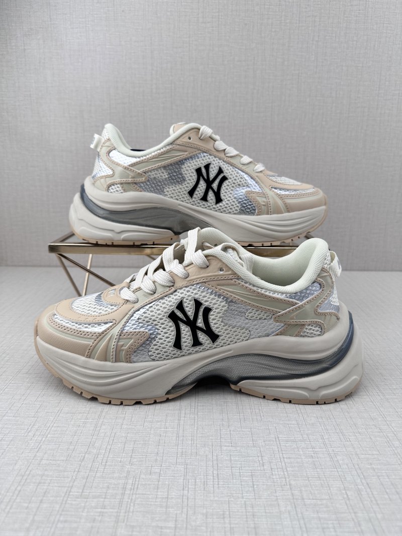 MLB Curve Runner 'White / Yellow' view