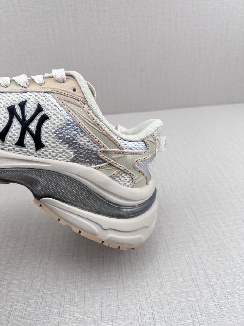 MLB Curve Runner 'White / Yellow' view