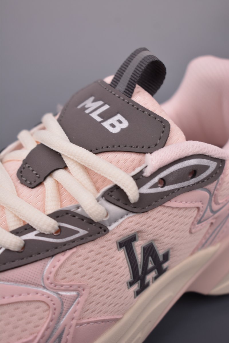 MLB Curve Runner Mono Mesh view