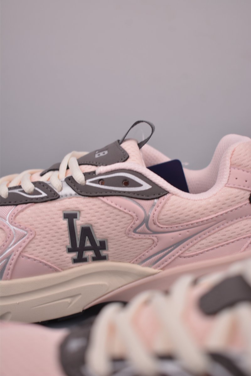 MLB Curve Runner Mono Mesh view