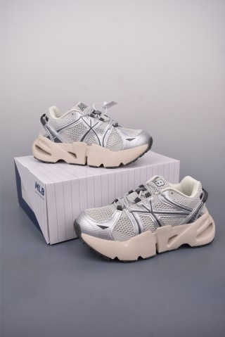 MLB Dome Runner view 5