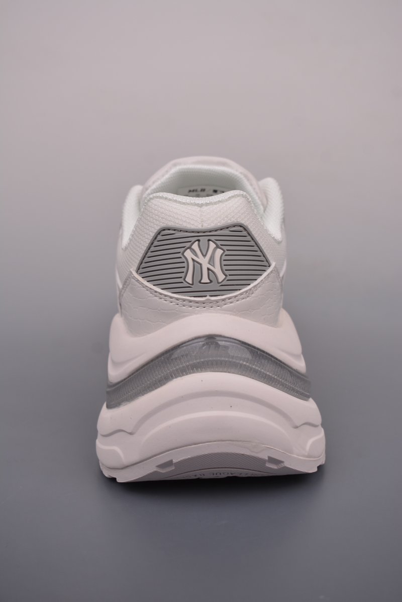 MLB New York Yankees Curve Runner view