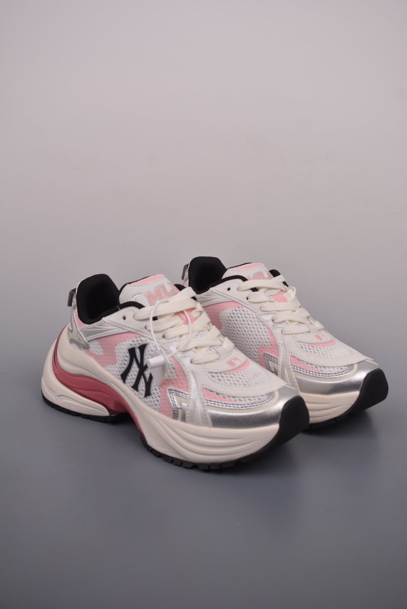 MLB New York Yankees Curve Runner view