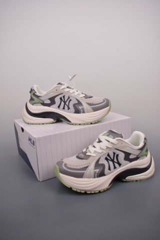 MLB New York Yankees Curve Runner view 23