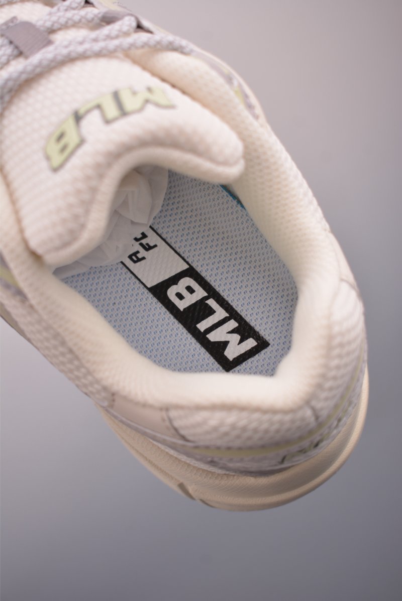 MLB Trophy Runner NB view