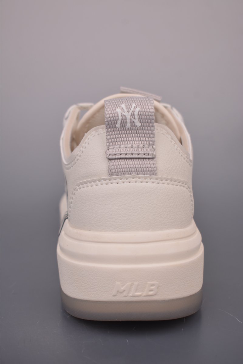 NY MLB Chunky Liner Mask view
