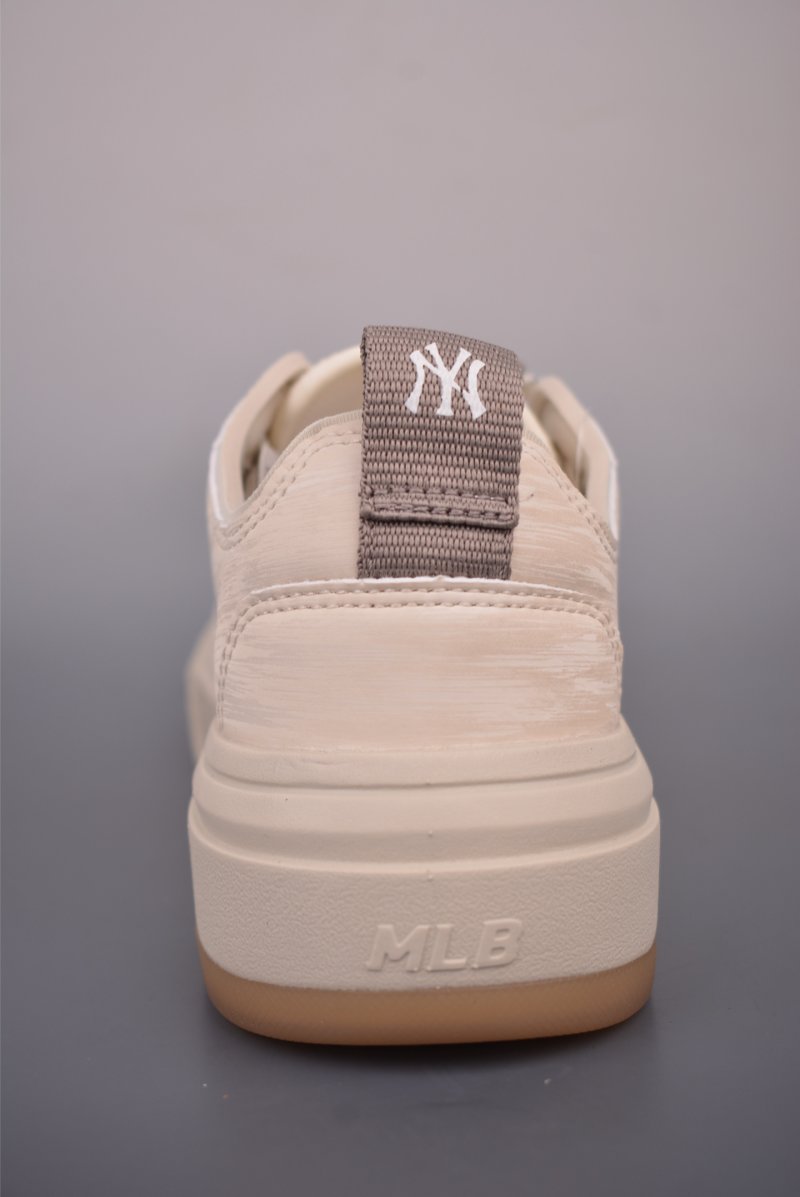 NY MLB Chunky Liner Mask view