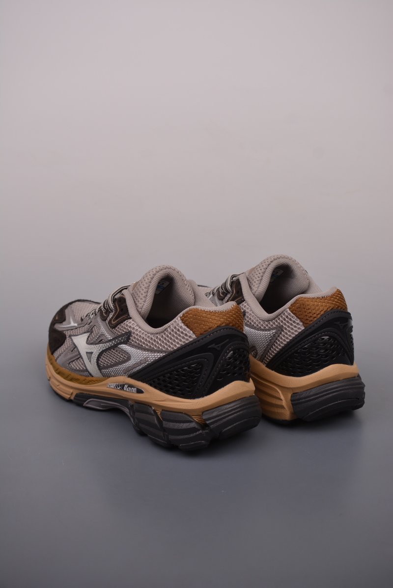 Mizuno Adventure WLTR30 NH view