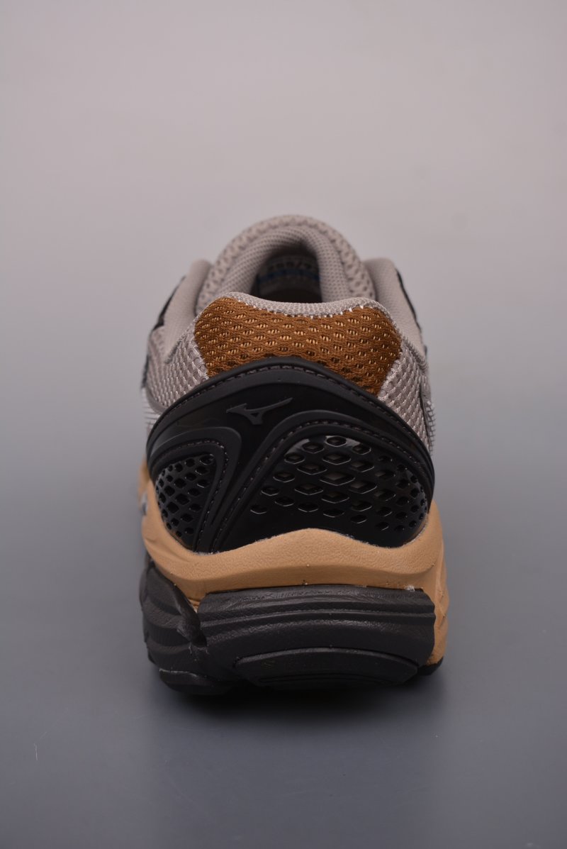 Mizuno Adventure WLTR30 NH view