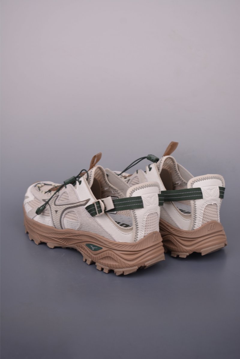 Mizuno Racer Trail SE view