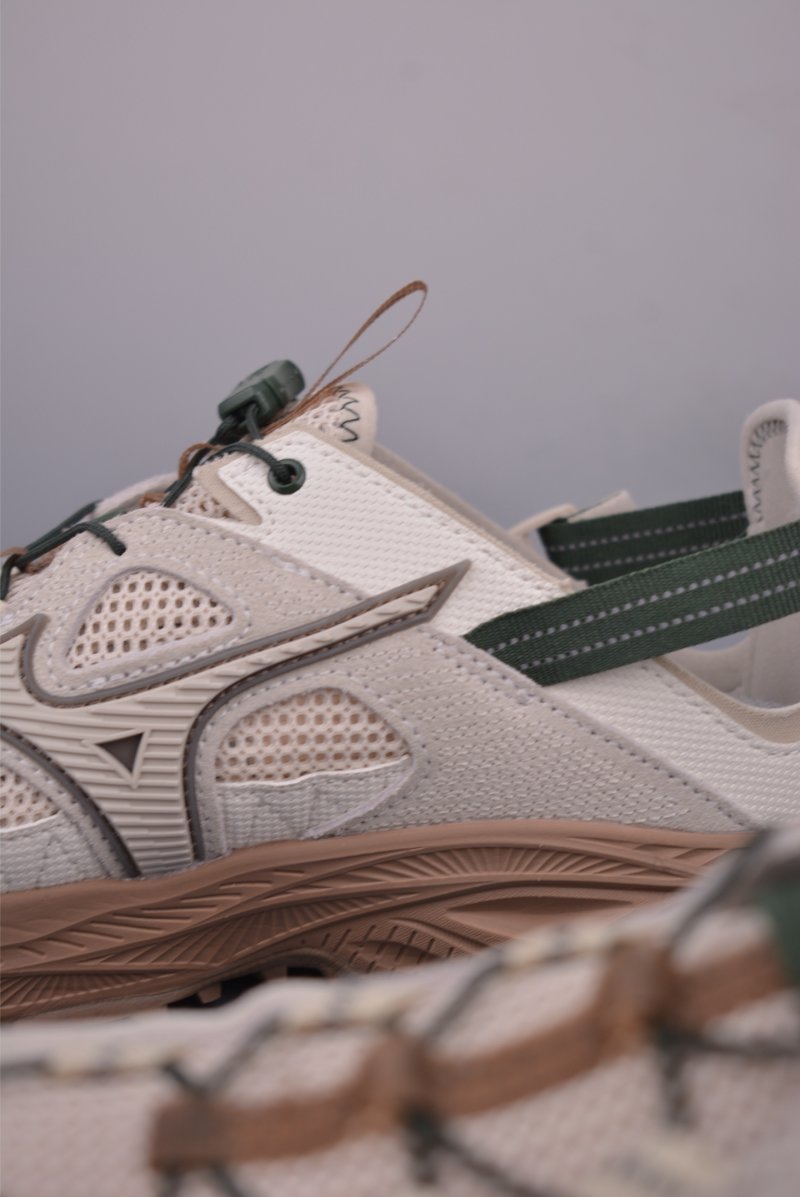 Mizuno Racer Trail SE view