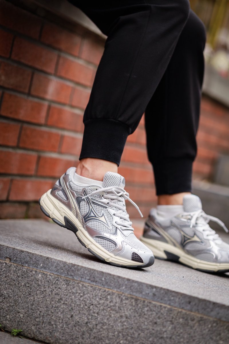 Mizuno Speed 2K view