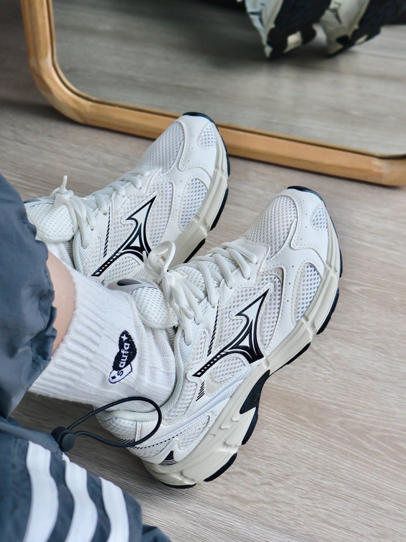 Mizuno Speed 2K view