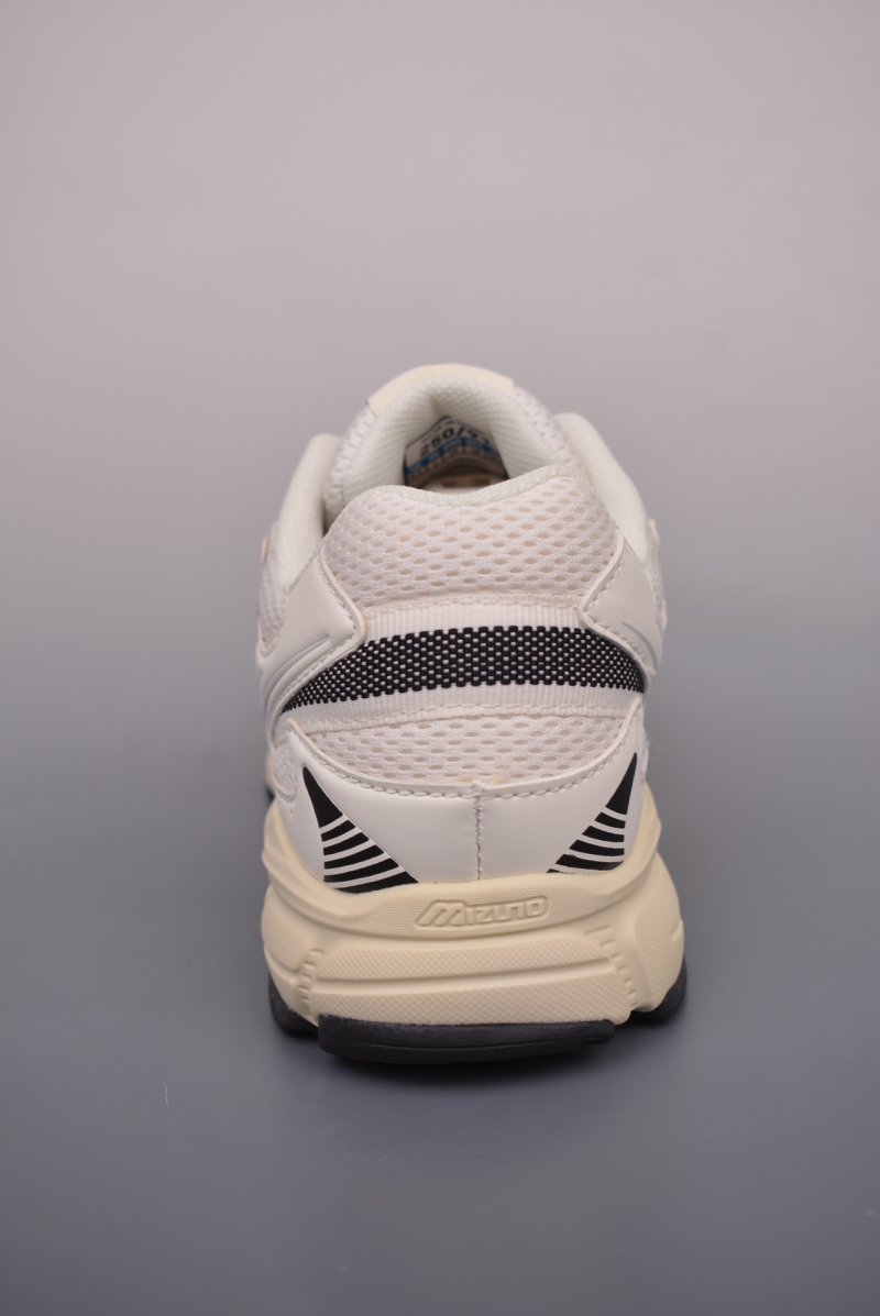 Mizuno Speed 2K view
