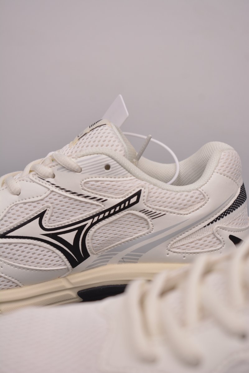 Mizuno Speed 2K view