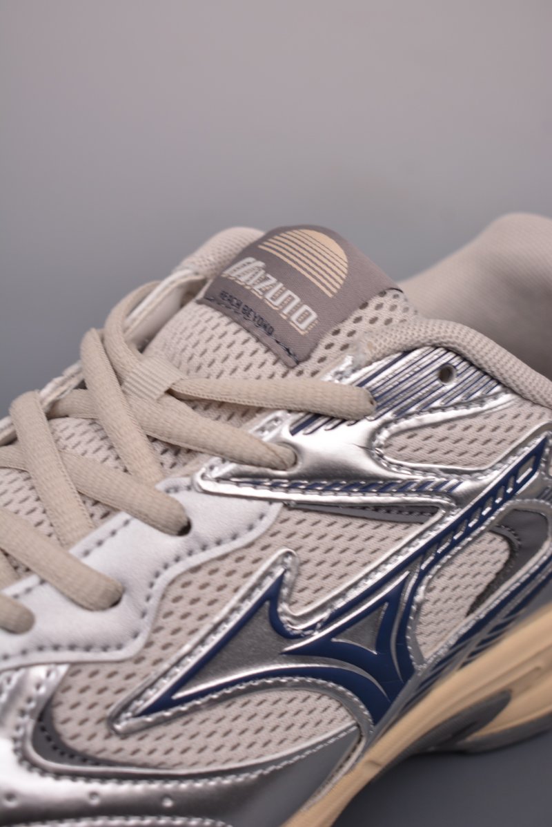 Mizuno Speed 2K view