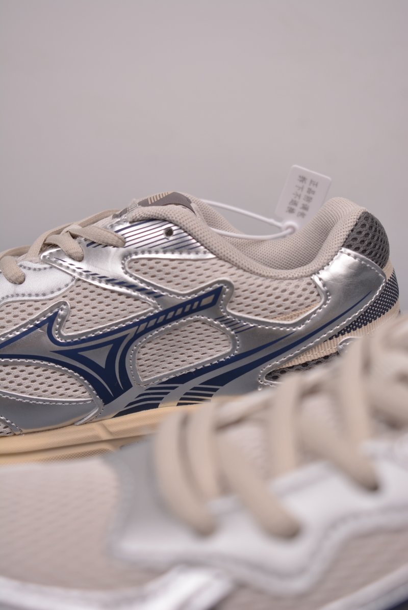 Mizuno Speed 2K view