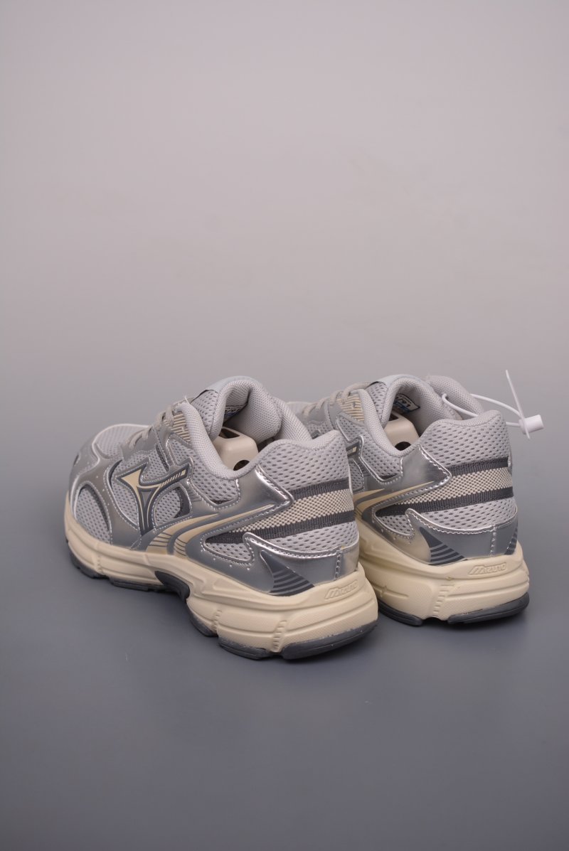 Mizuno Speed 2K view
