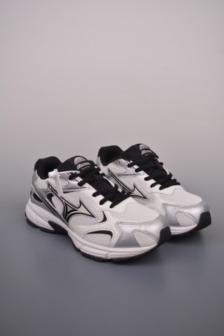 Mizuno Speed 2K view 1