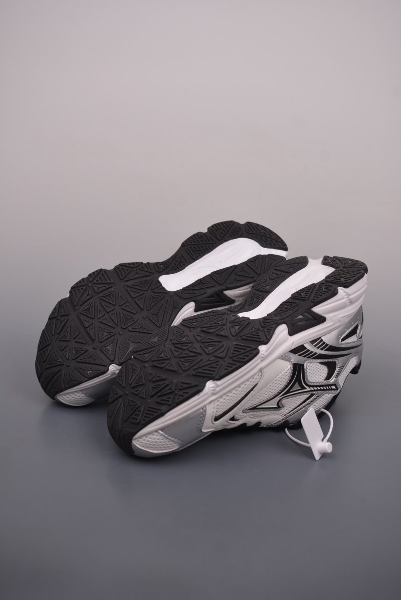 Mizuno Speed 2K view