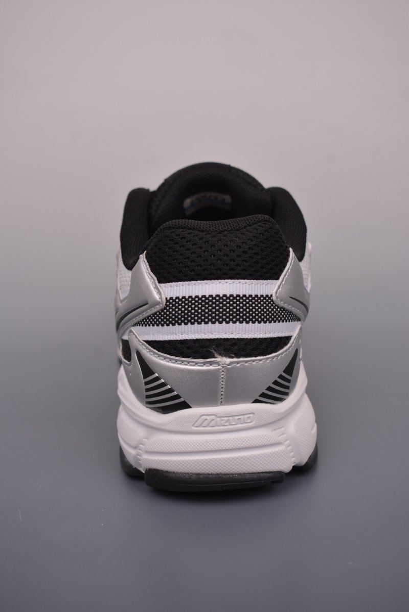 Mizuno Speed 2K view