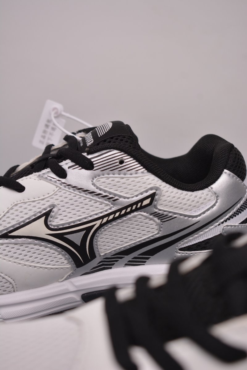 Mizuno Speed 2K view