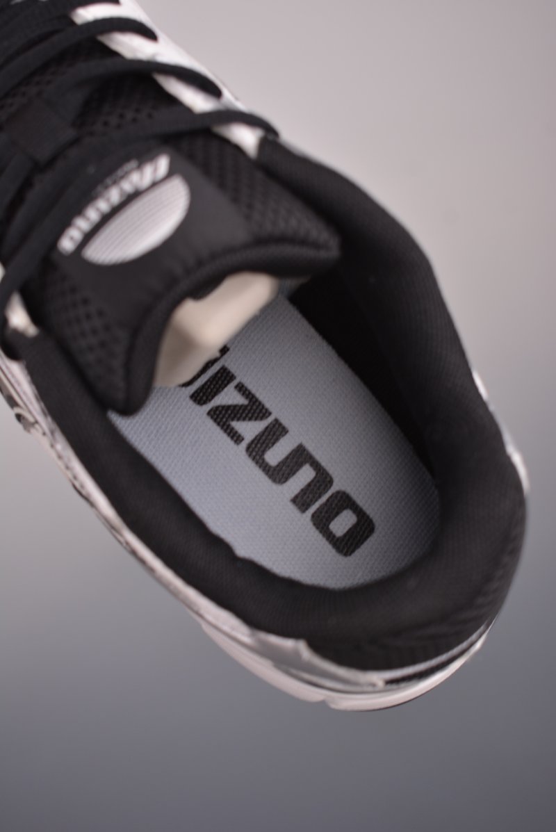 Mizuno Speed 2K view