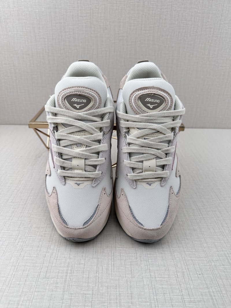 Mizuno Sportstyle 9311 Wave Rider 8 view