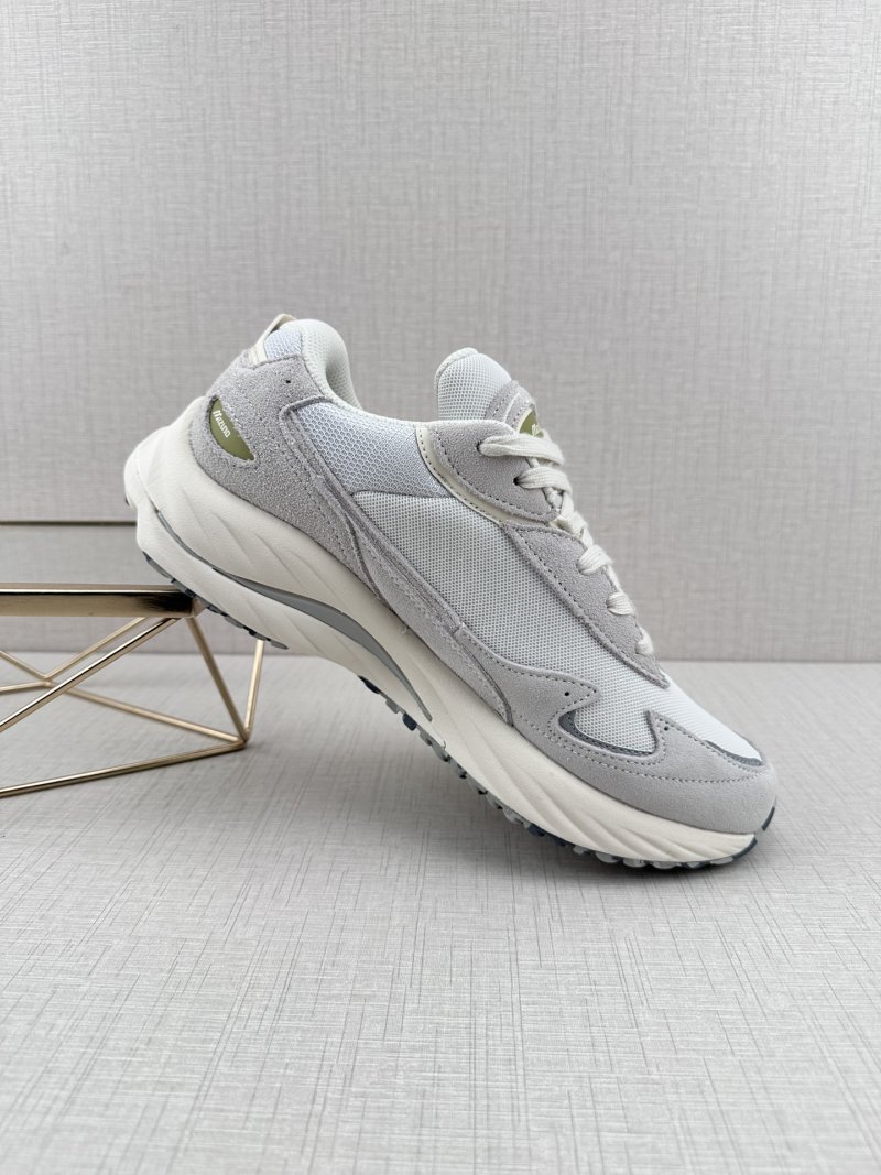 Mizuno Sportstyle 9311 Wave Rider 8 view